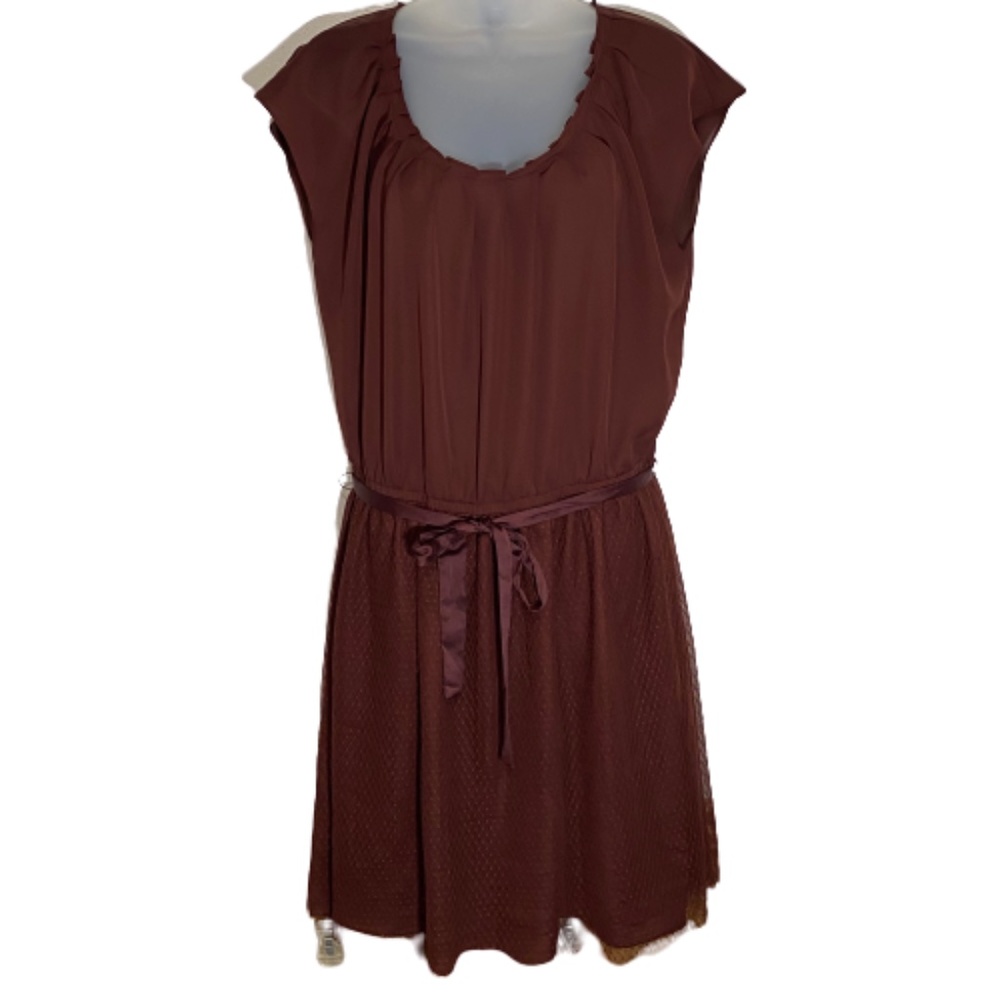 Lauren Conrad Burgendy Lace bottom